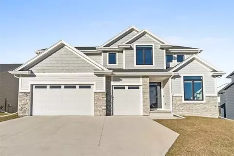 3626 NW 165th St, Clive, IA 50325