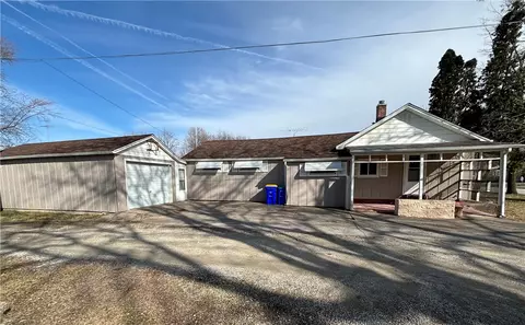 110 E Polk St, Washington, IA 52353