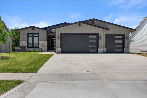 1360 NW Alderleaf Dr, Waukee, IA 50263