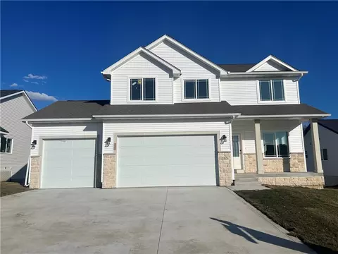 285 NE 61st St, Pleasant Hill, IA 50327