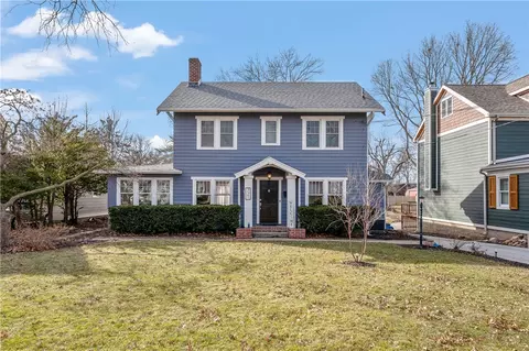 721 W 9th St S, Newton, IA 50208