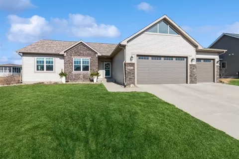 2811 Weston Dr, Ames, IA 50010