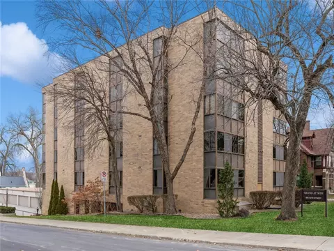 505 36th St #503, Des Moines, IA 50312
