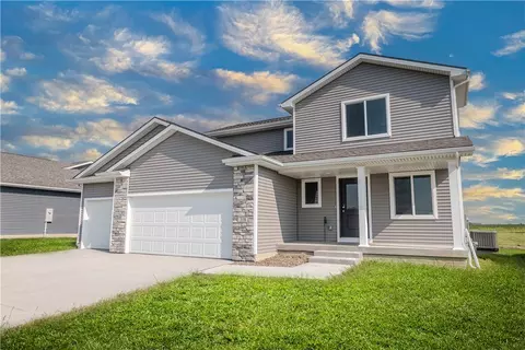 318 NE Driftwood St, Elkhart, IA 50073