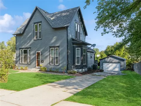 508 E 3rd Ave, Indianola, IA 50125
