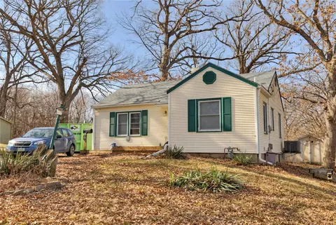 1712 28th St, Des Moines, IA 50310