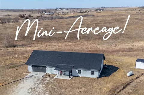 233 Nevada St, Pleasantville, IA 50225
