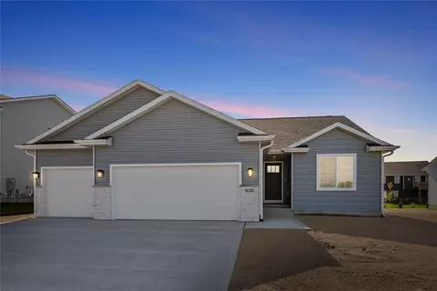 620 NW Rosemont Dr, Waukee, IA 50263