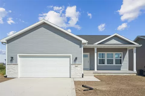 285 NW Lavelle Ct, Waukee, IA 50263