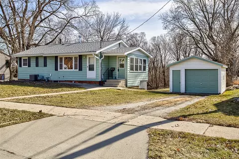 918 C Ave, Nevada, IA 50201
