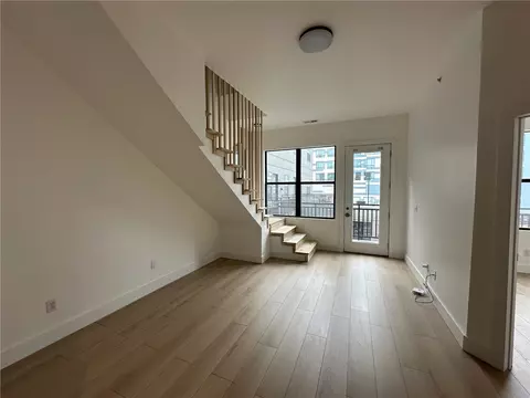 400 E Locust St #213, Des Moines, IA 50309