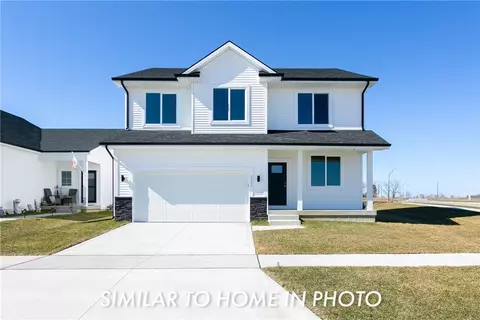 2929 Indigo Ln, Pella, IA 50219
