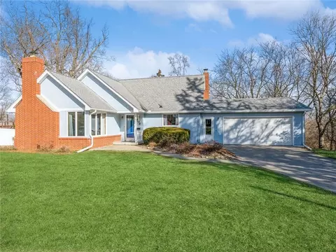 808 W Detroit Ave, Indianola, IA 50125