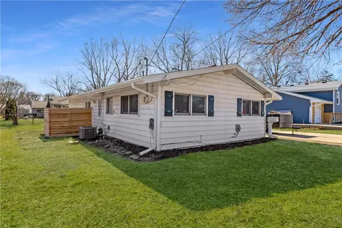 506 4th St SE, Altoona, IA 50009