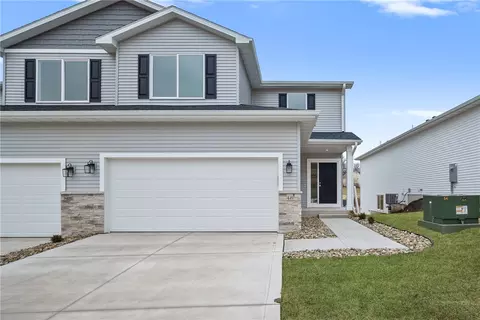 48 Keeneland Ct, Pleasant Hill, IA 50327