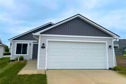 2322 Legacy Dr, Norwalk, IA 50211