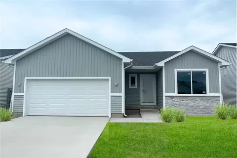 2209 Waller Ave, Norwalk, IA 50211