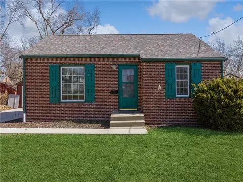 405 19th St, West Des Moines, IA 50265