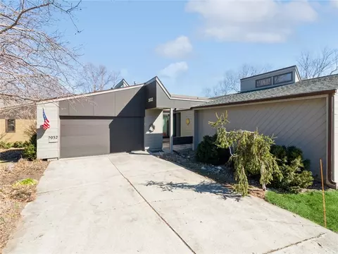 2032 Pinehurst Dr, Ames, IA 50010