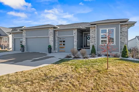 5303 NW 12th St, Ankeny, IA 50023