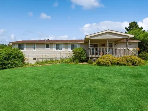 107 Sunrise Ln, Montezuma, IA 50171