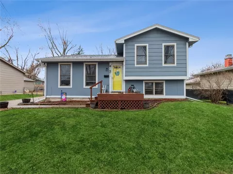 412 NW Linden St, Ankeny, IA 50023