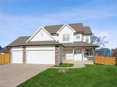 5716 SE 30th Ct, Des Moines, IA 50320