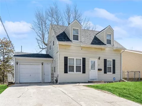 500 E 26th St S, Newton, IA 50208