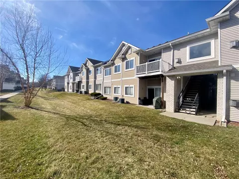 8601 Westown Pkwy #21208, West Des Moines, IA 50266