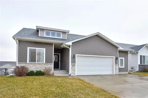 1830 SE Waddell Way, Waukee, IA 50263