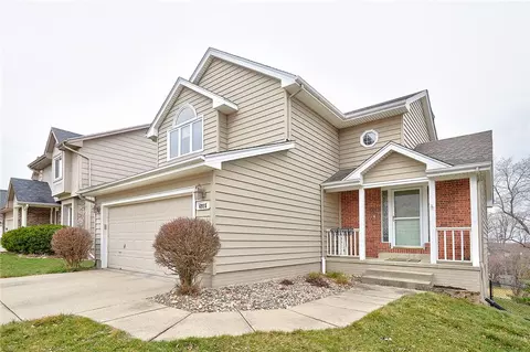 6915 Brookview Dr, Urbandale, IA 50322