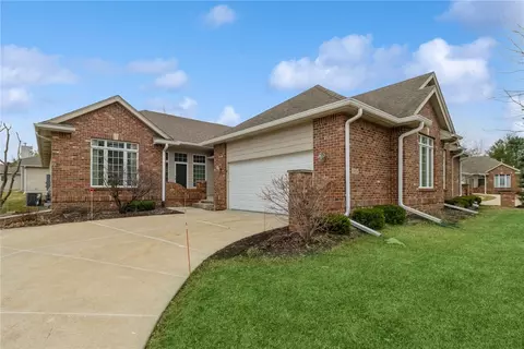 1929 NW 126th St, Clive, IA 50325
