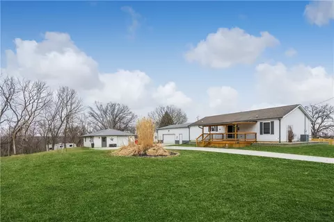 302 Tidball St, Swan, IA 50252