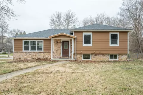 4020 SW 31st St, Des Moines, IA 50321