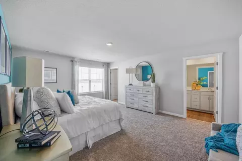 14210 Bentwood Dr, Urbandale, IA 50323