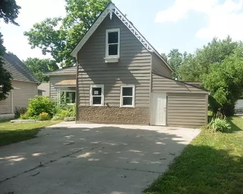 603 E Jefferson St, Winterset, IA 50273