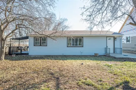 607 Cummins Rd, Des Moines, IA 50315