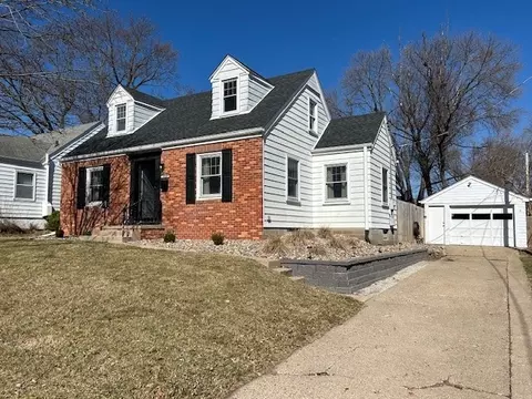 6009 College Ave, Des Moines, IA 50322