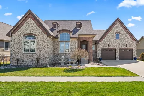 1705 SW Cascade Falls Dr, Ankeny, IA 50023