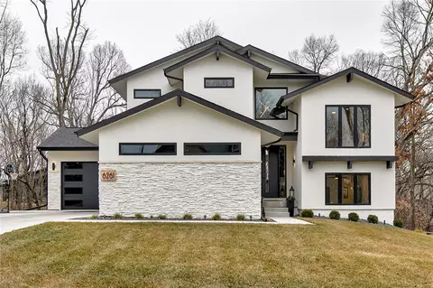 6261 Enclave Ln, Johnston, IA 50131