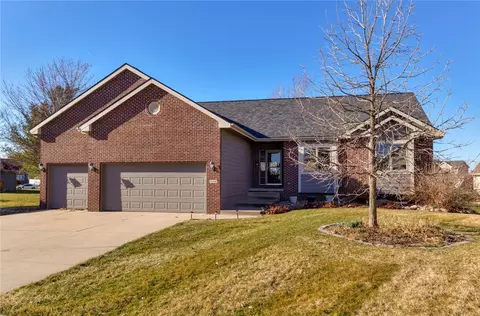 308 NW Waterview Ct, Ankeny, IA 50023
