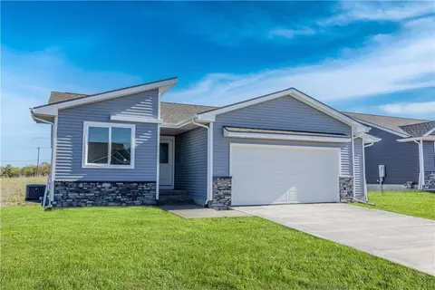25099 Bluebird Cir, Adel, IA 50003