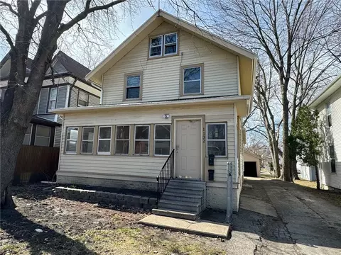 1132 23rd St, Des Moines, IA 50311