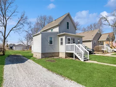 116 10th St, West Des Moines, IA 50265
