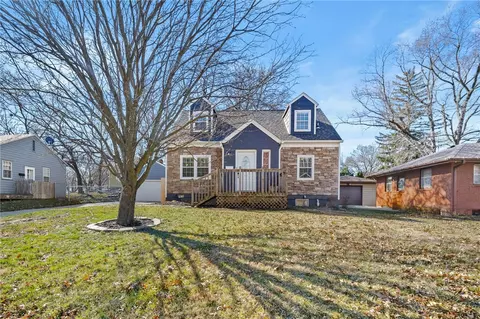 1810 34th St, Des Moines, IA 50310