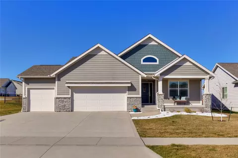 1302 NW Seasons Dr, Ankeny, IA 50023