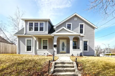 327 Boone St, Boone, IA 50036