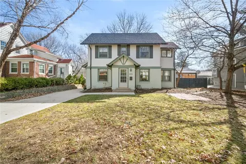 613 Polk Blvd, Des Moines, IA 50312