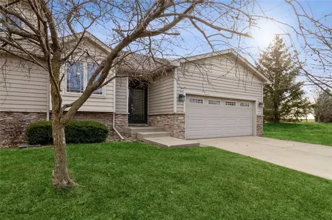 9564 Aster Ln, Johnston, IA 50131