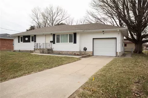 2006 Pine St, Granger, IA 50109